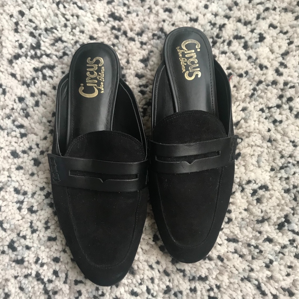 Circus by Sam Edelman Black suede loafer slides